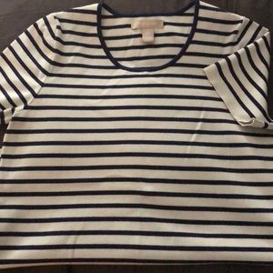 Banana Republic White & Navy Top short sleeve